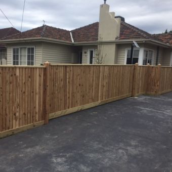 Timber gate controlled by remotes