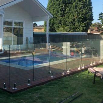 Ashel_GlassFence_NoblePark3_340x340_acf_cropped