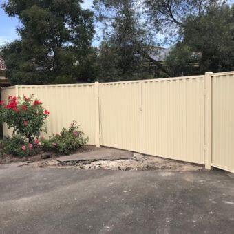 Colorbond_Fence_NarreWarrenSouth_IMG_1054_340x340_acf_cropped