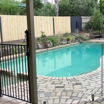 Glass_Tubular_Fencing_MtEliza_IMG_1015-e1519000337970_340x340_acf_cropped