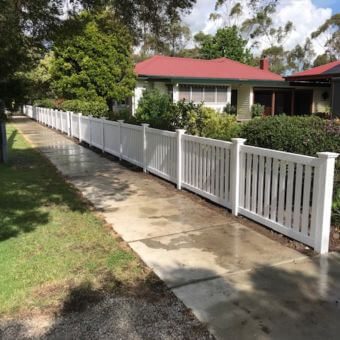 PVC_Fence_NarNarGoon_45mX1mhigh_IMG_1743_340x340_acf_cropped