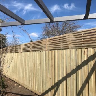 PalingFence_WomanLettis_Alphingtton_IMG_1546_340x340_acf_cropped