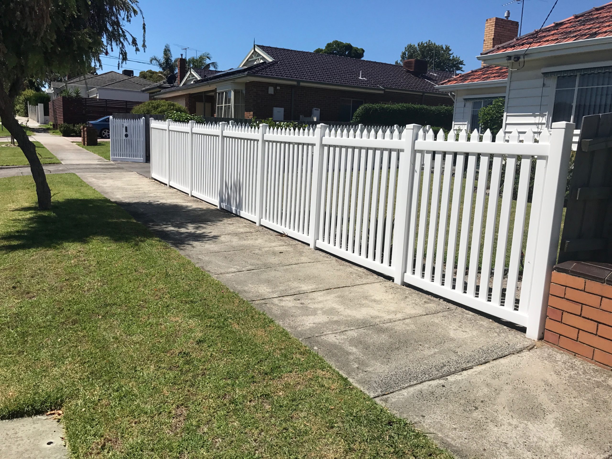 white-pvc-fencing-for-local-home