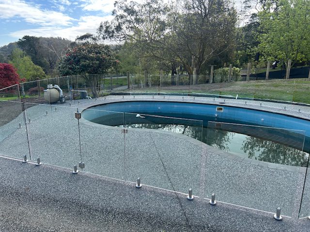 round glass pool fencing_2