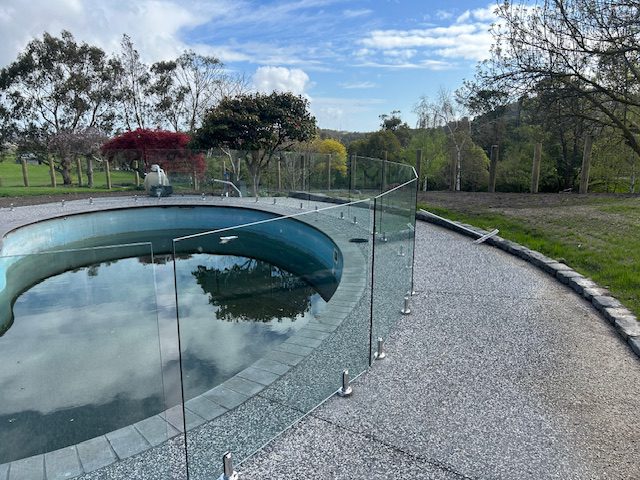 round glass pool fencing_3