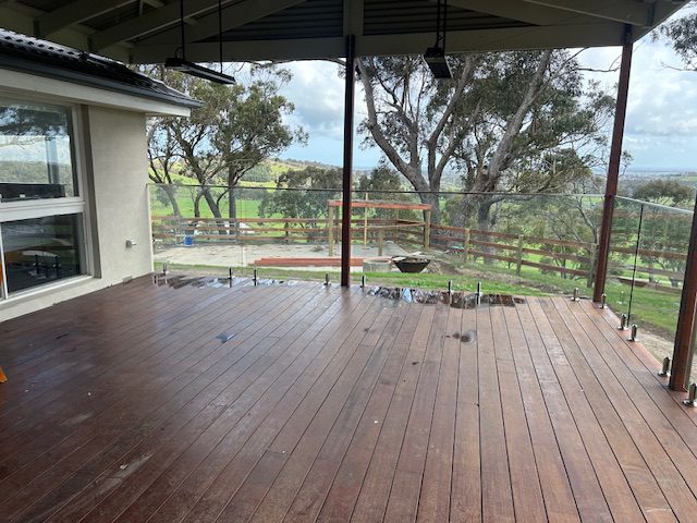 sleek glass pool fencing_2