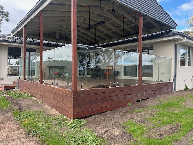 sleek glass pool fencing_3