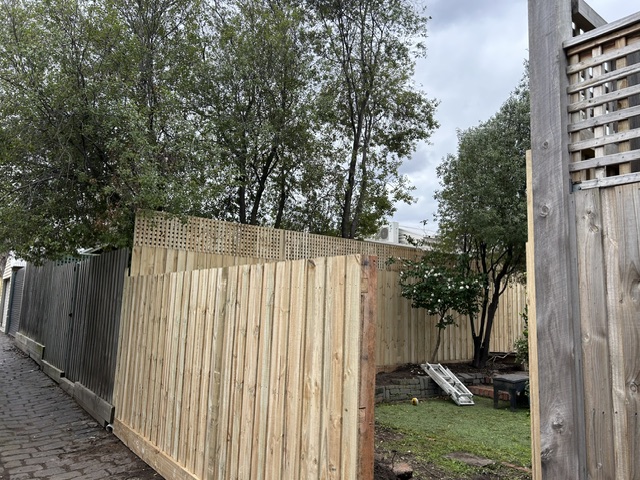 Rear and side boundary paling fence 1
